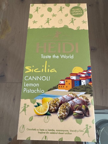Taste the World Sicilia Cannoli Lemon Pistachio