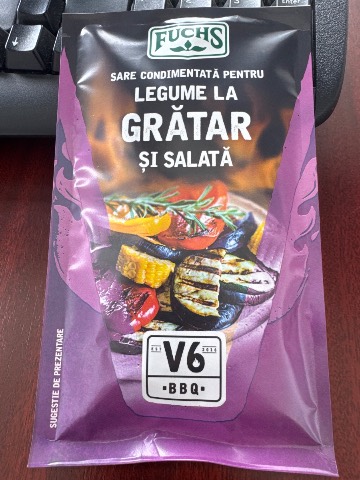 Seasoned salt for grilled vegetables and salad